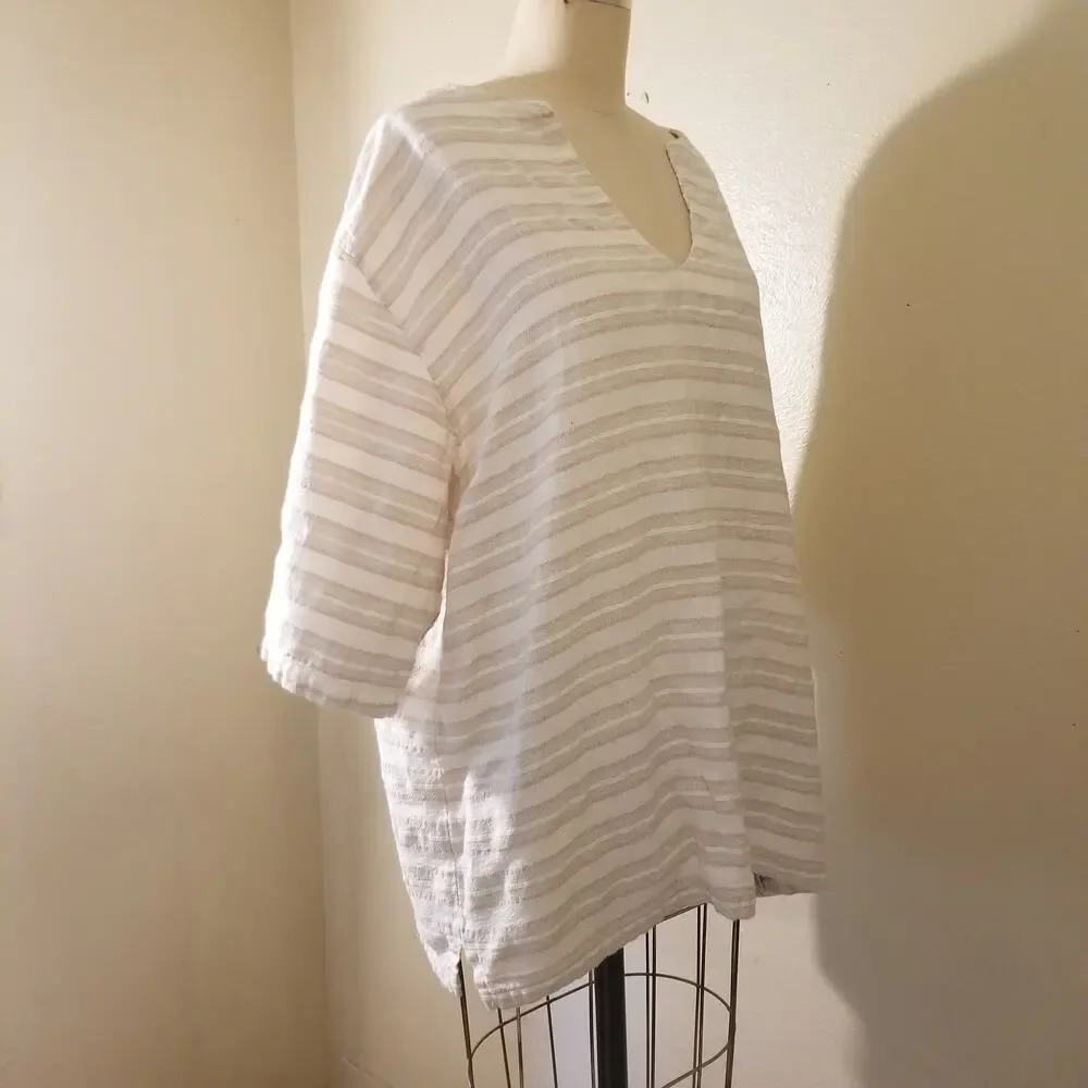 Natural Fiber V- Neck Neutrals Top by Elan 100% Cotton